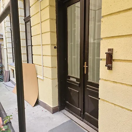 7dab Rotten 4b1 Contactless Self Check-in Apartment